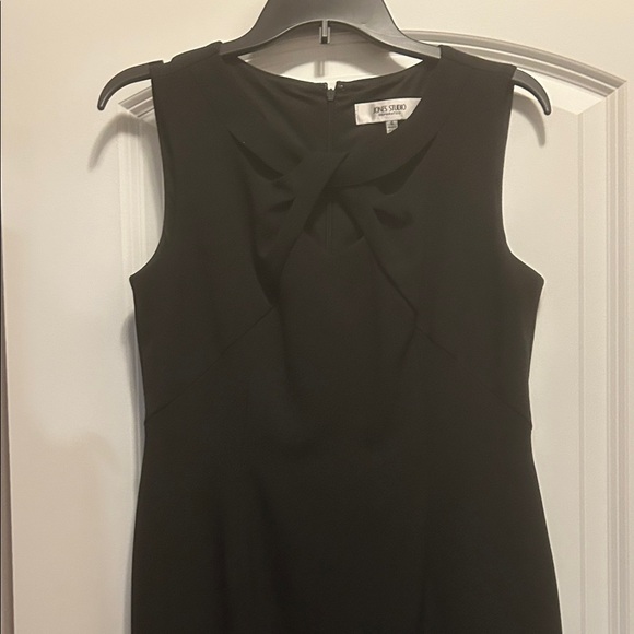 Jones Studio Dresses & Skirts - Jones New York Elegant Black Midi Dress
